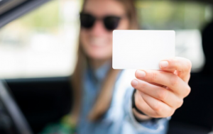 Прокат автомобилей в аэропорту: удобство и выгодные тарифы